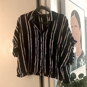 Cropped lightweight button down